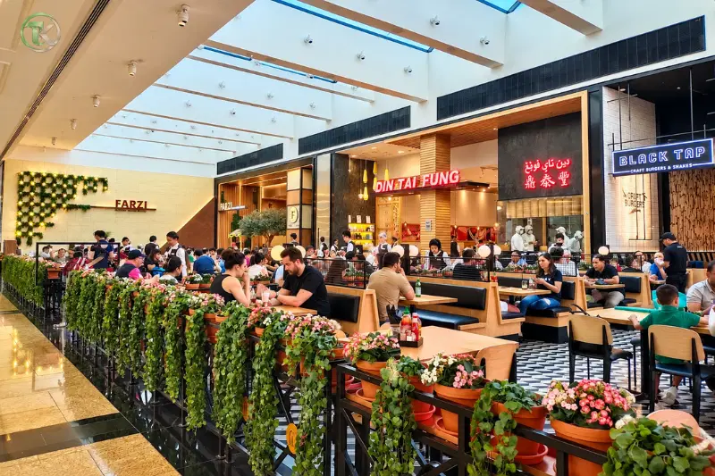 Mall of the Emirates dining area with restaurants