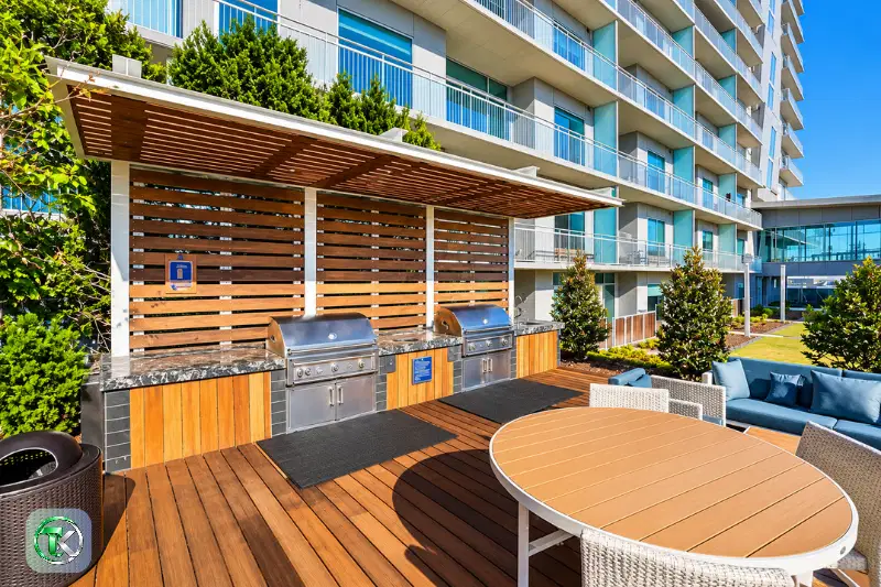 Al Zarooni Building Marina outdoor barbecue area and seating space